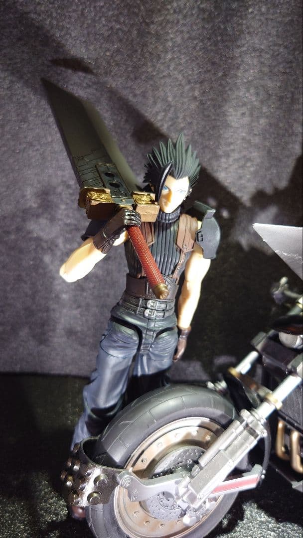 最終値下げ、FF7プレイアーツシリーズ　クラウド　ザックス　セフィロス