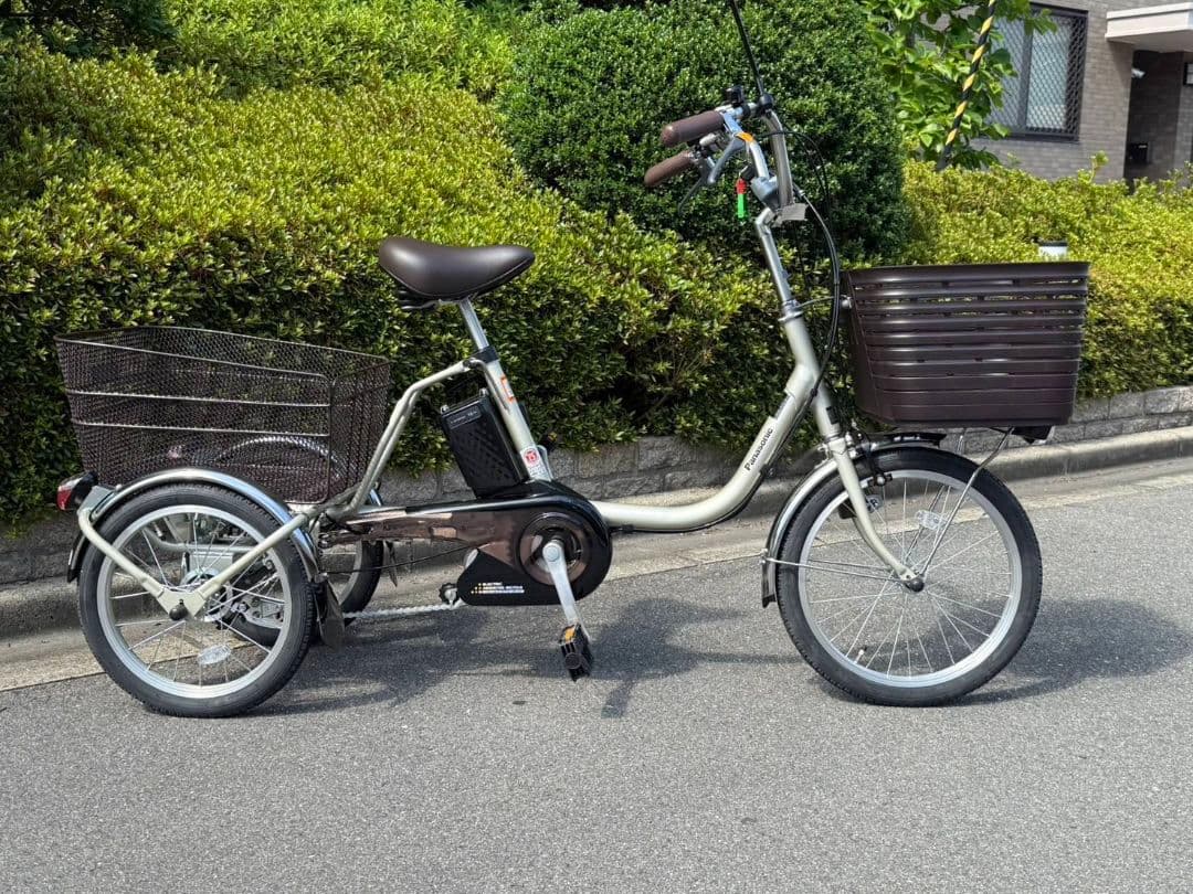 電動アシスト三輪車ビビライフ　 グレー　 新品同様　特別セール！あなたはラッキー