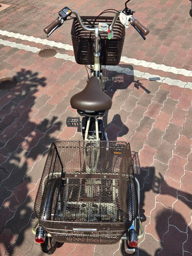 電動アシスト三輪車ビビライフ　 グレー　 新品同様　特別セール！あなたはラッキー