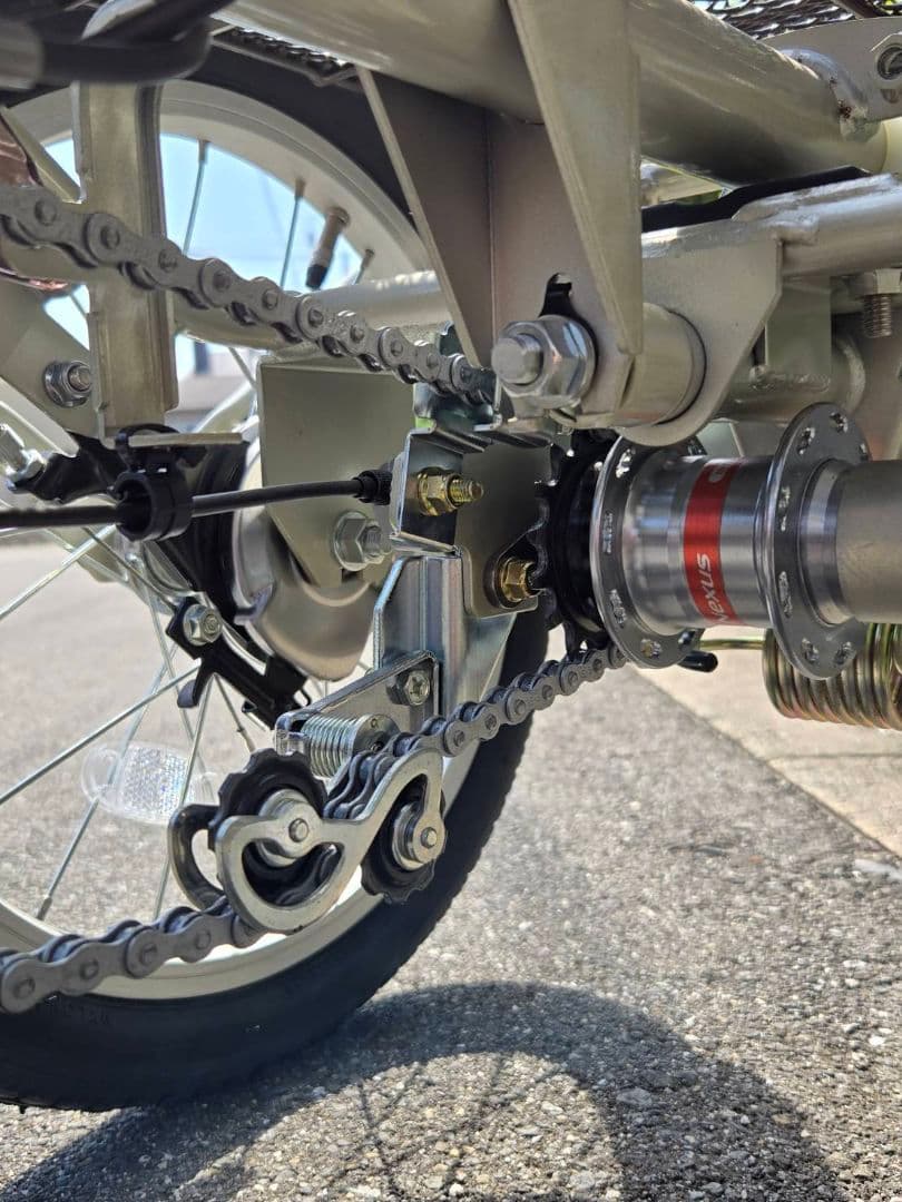 電動アシスト三輪車ビビライフ　 グレー　 新品同様　特別セール！あなたはラッキー