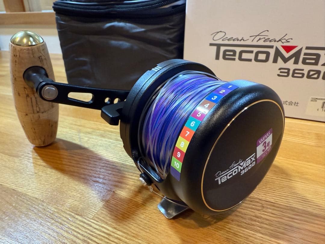 TECOMAX 3600 (左) OFFL テコマックス オーシャンフリークス