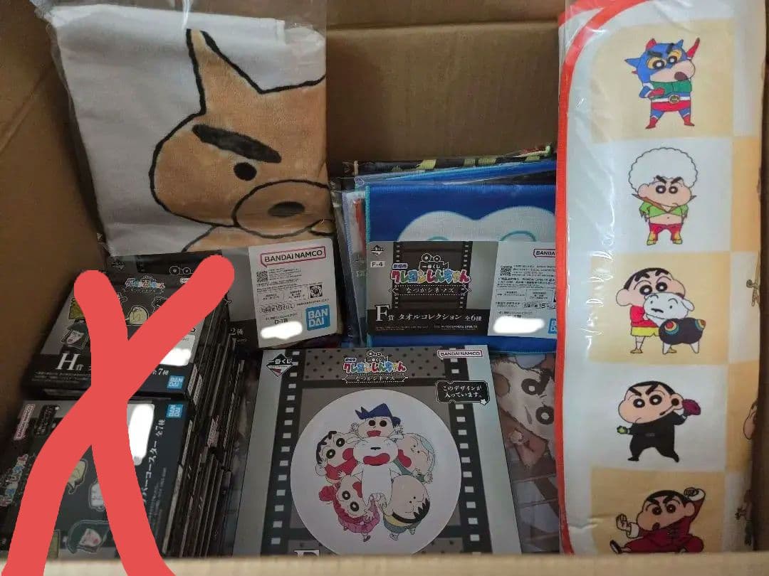 クレヨンしんちゃん 　なつかシネマズ　フィギュア　グッズ