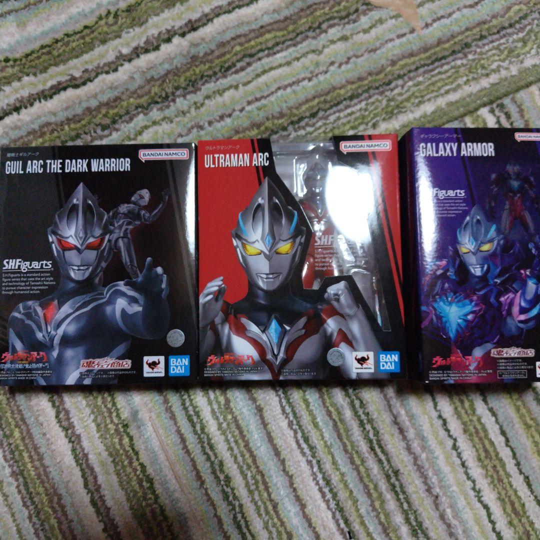 S.H.Figuarts ウルトラマンアーク　ギルアーク　ギャラクシーアーマー