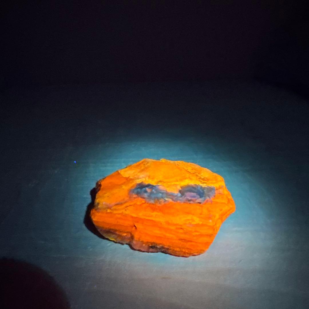 北海道石　然別オパール　蛍光オパール101g