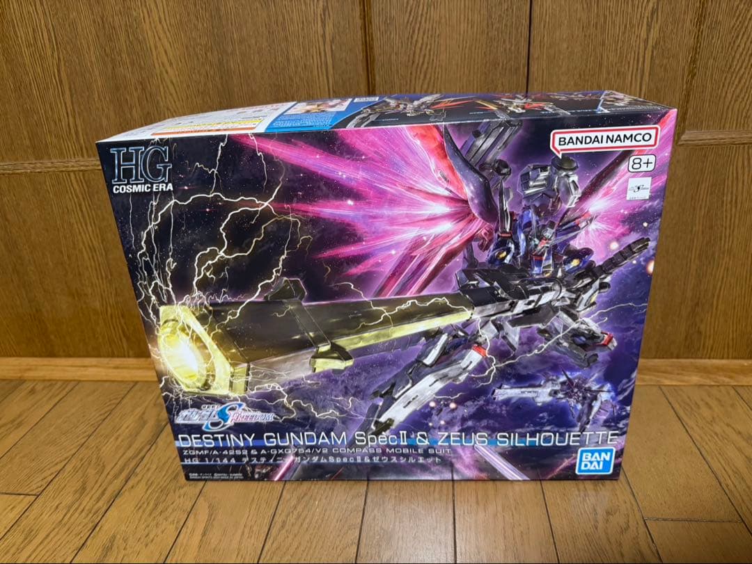 HG デスティニーガンダム　SpecII&ゼウスシルエット　ガンプラ　ガンダム