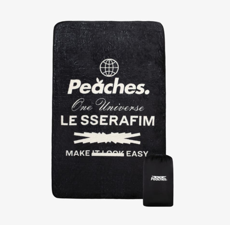 ルセラフィム　コラボ　ブランケット