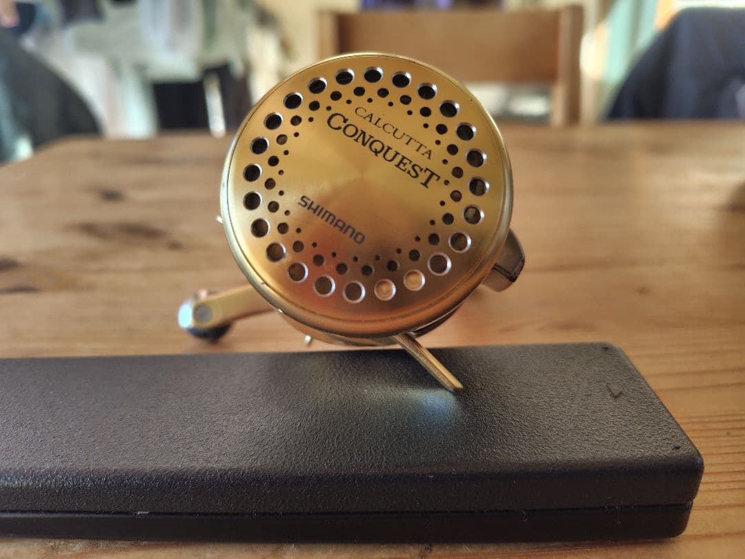 シマノSHIMANO カルカッタコンクエスト200f 右巻き