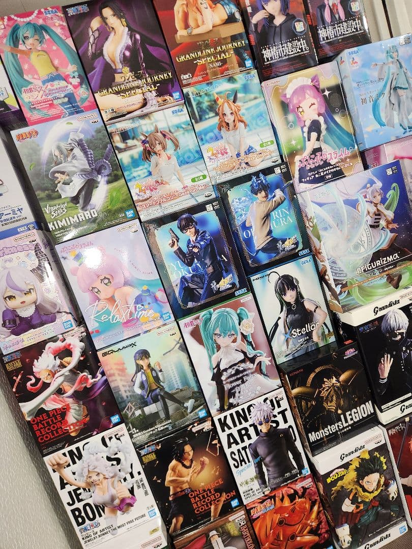 未開封フィギュア35個 美少女系 ニカ 東京喰種 フリーレン ヒロアカ ウマ娘