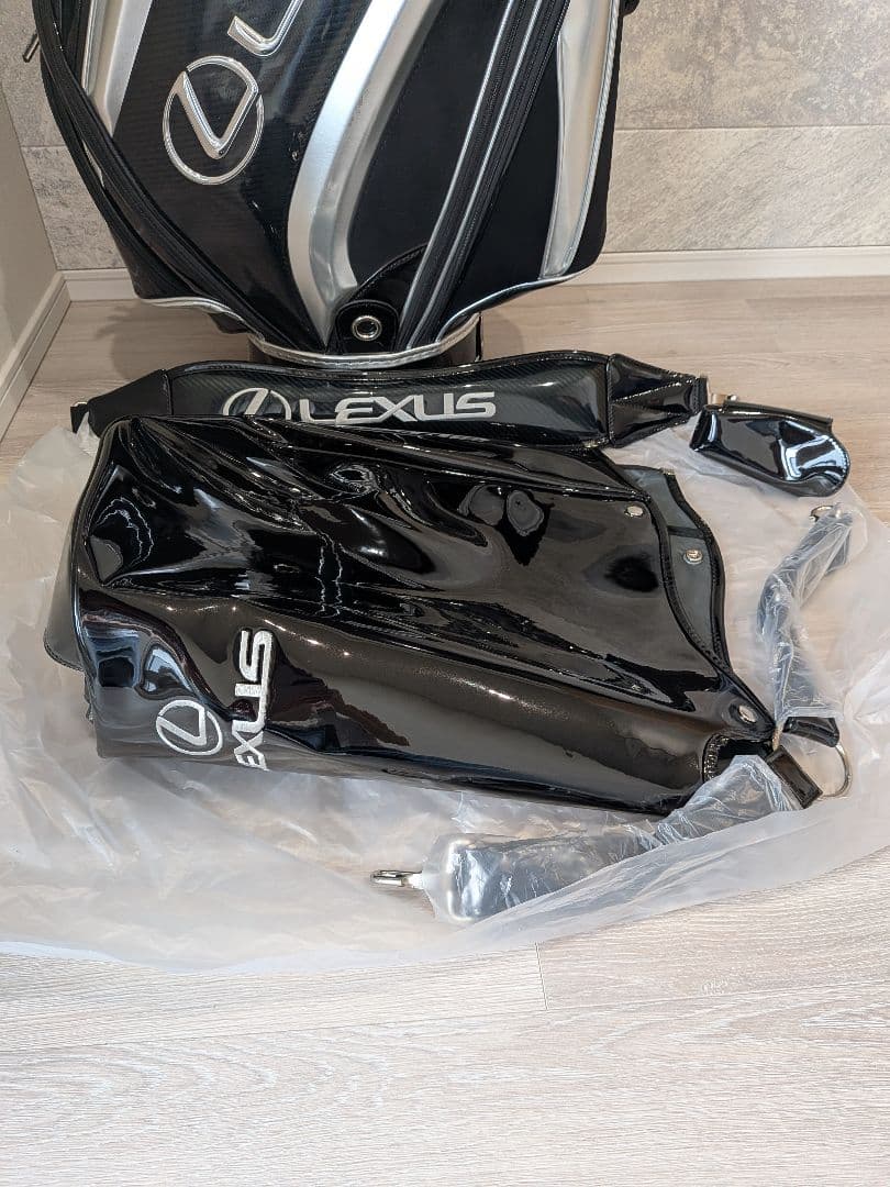 ☆非売品☆　レクサス ゴルフバッグ・キャディバッグ(ゴルフボールおまけ付き)