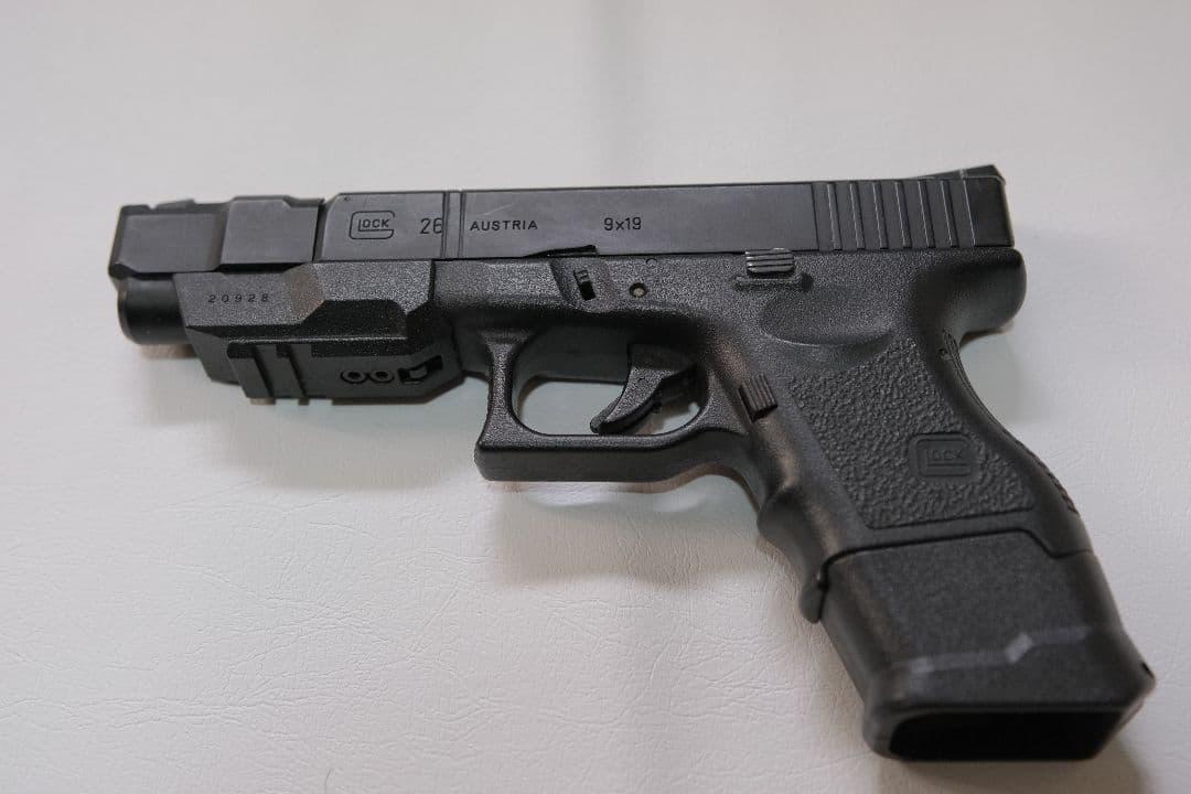 Glock 26 アドバンス ガスガン マガジン2本付き(値下げ)
