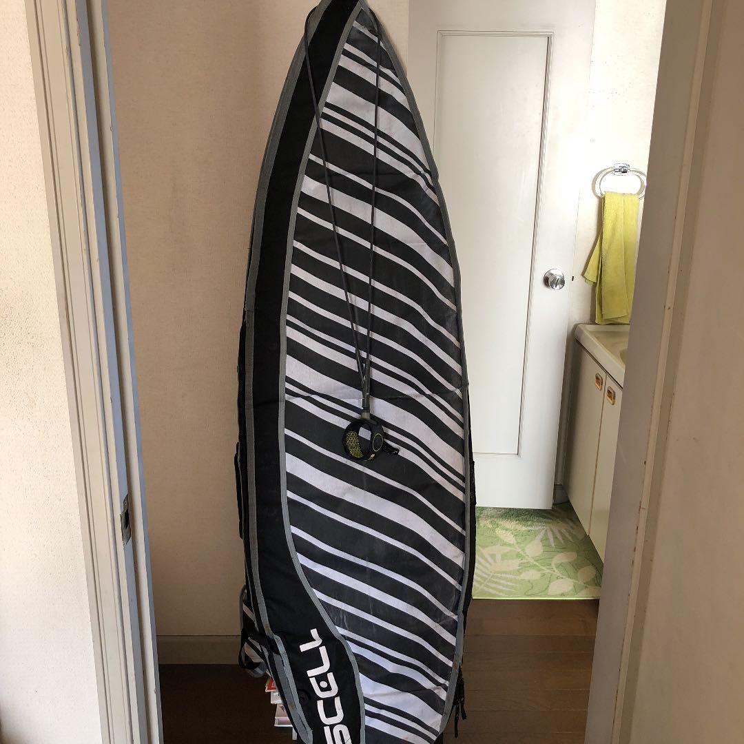 送料込み　サーフボード フィン付デッキ付き リーシュ付き ケース付キリフレックス