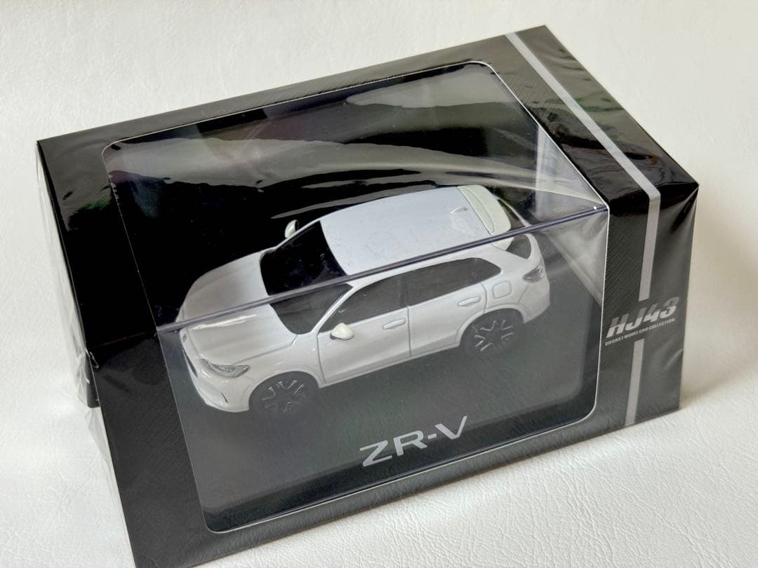 ホンダ ZR-V 新品　ミニカー　e:HEV ホワイトパール1/43 ZRV