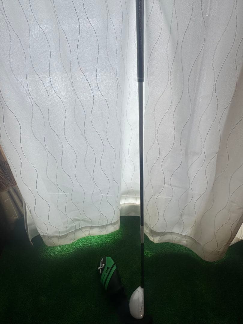 最安値！新品！希少ホワイトモデル ゼクシオ エックス H4 SR XXIO U4