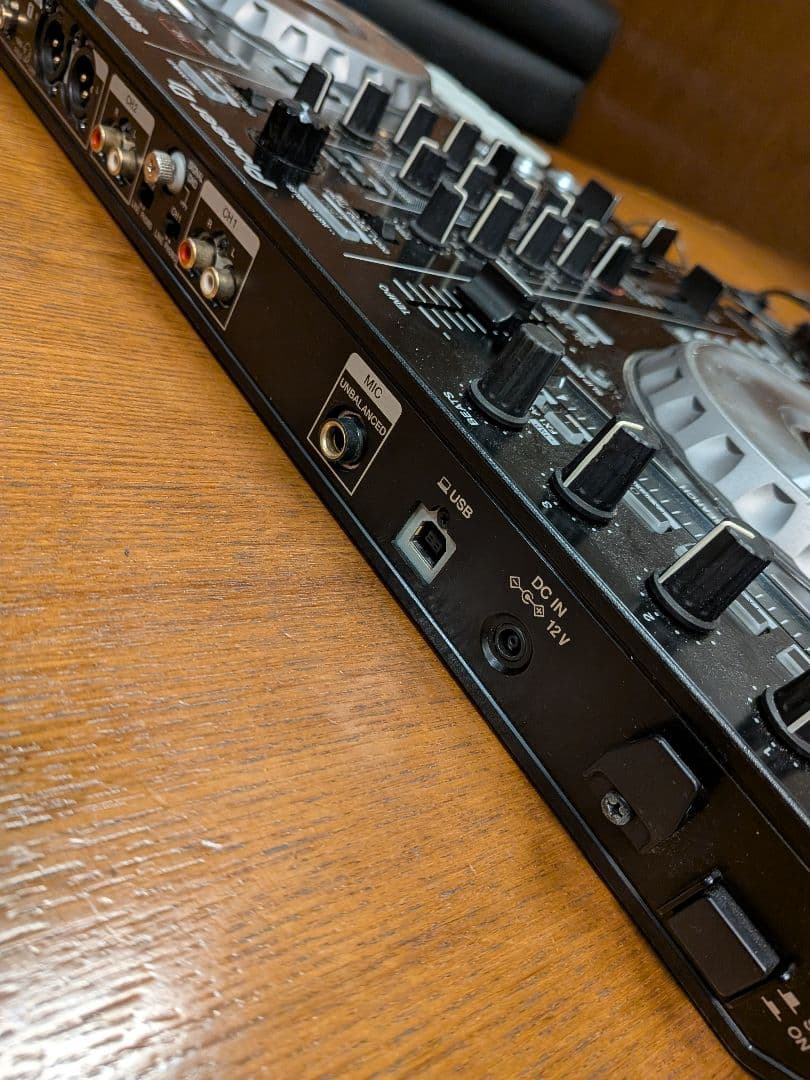 Pioneer DDJ-SR2 DJコントローラー