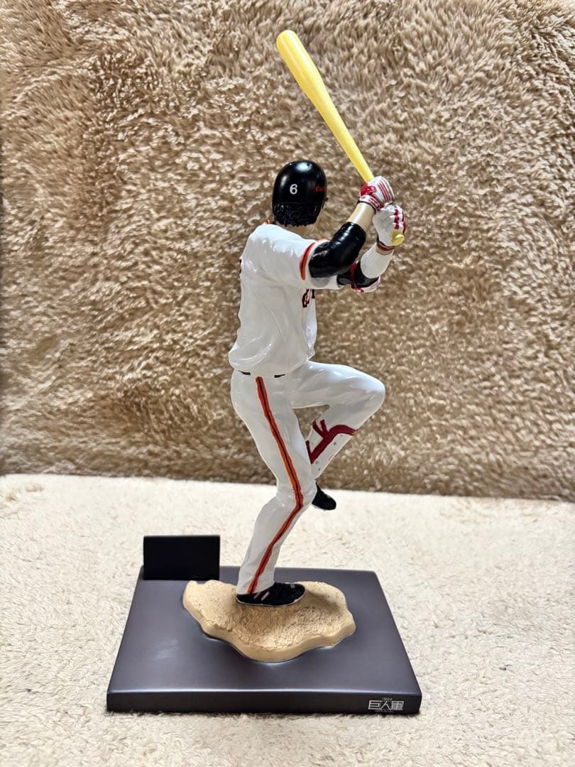 巨人　坂本勇人 バッティングフィギュア
