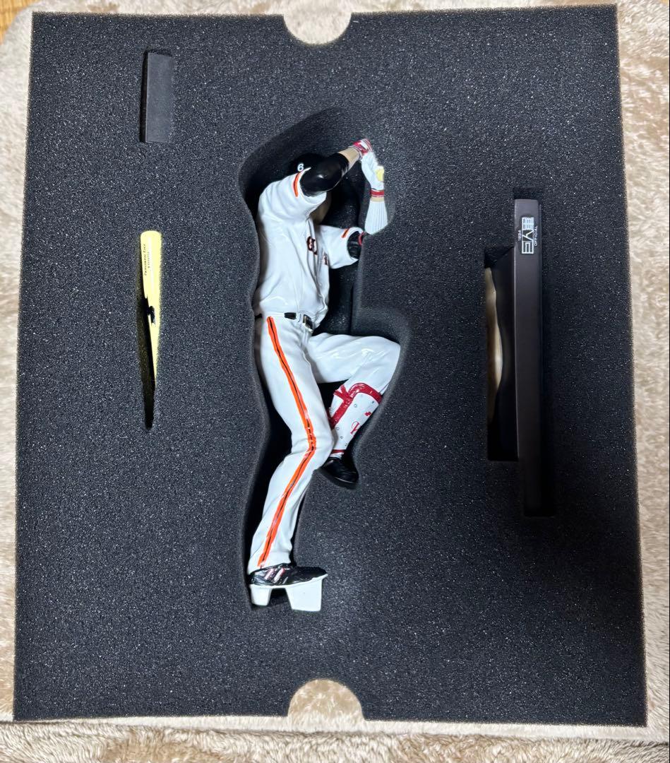 巨人　坂本勇人 バッティングフィギュア