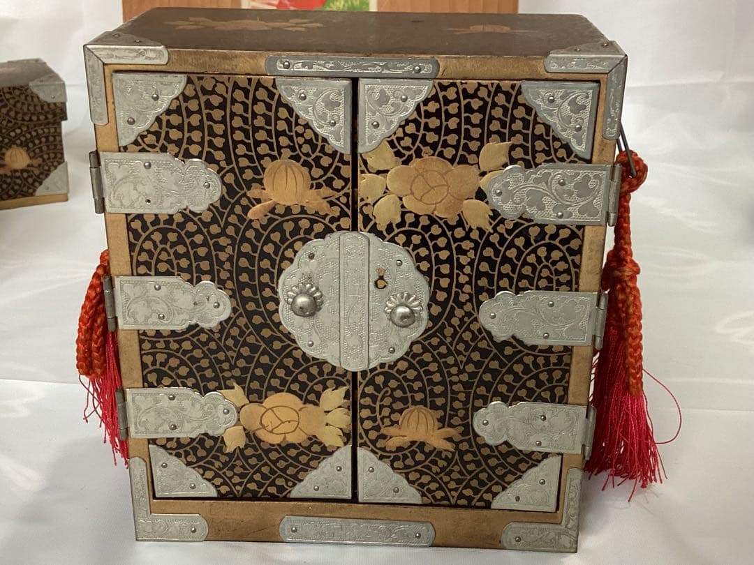 金彩蒔絵ミニチュアお雛道具　アンティーク収納箱セット 大・中・小