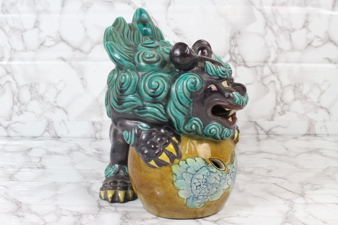 ♡九谷焼 大吉 糠川清章 玉乗り獅子 獅子像 赤獅子 縁起物 色絵 置物 魔除け