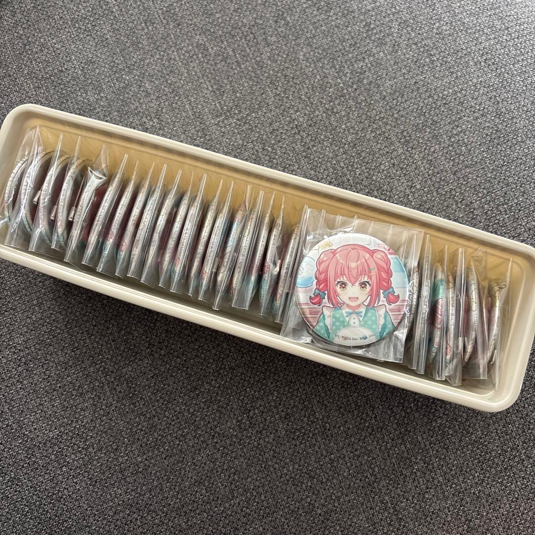 ワールドダイスター グリ缶 鳳ここな 缶バッジ 33個