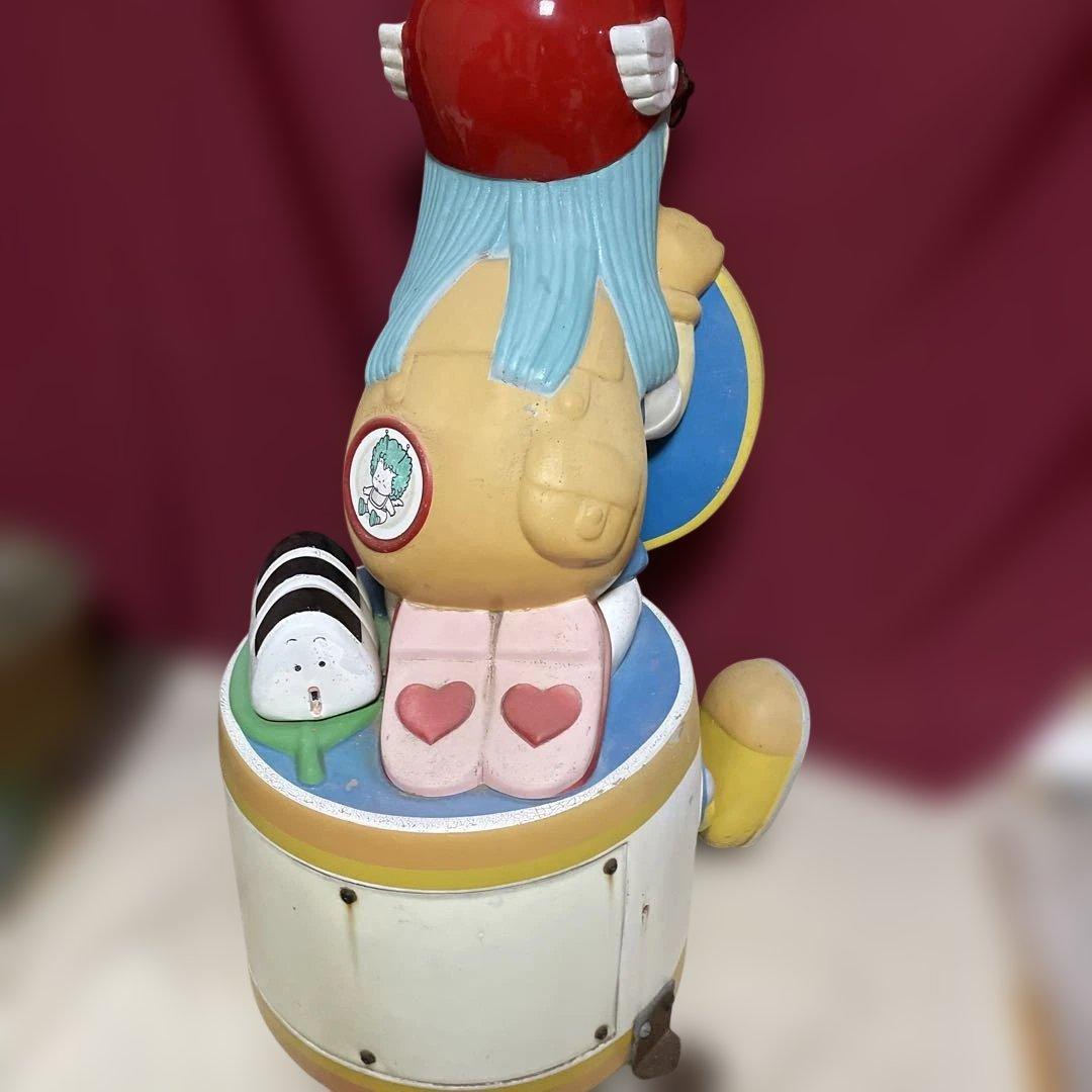 大きいアラレちゃん