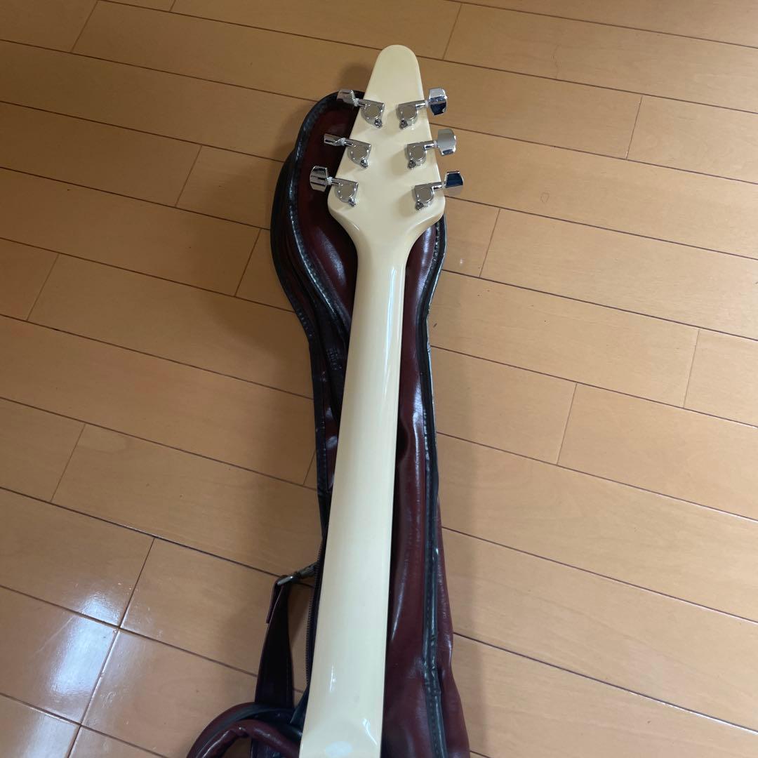 フライングV ケース付き　変形 エレキギター ビンテージホワイト