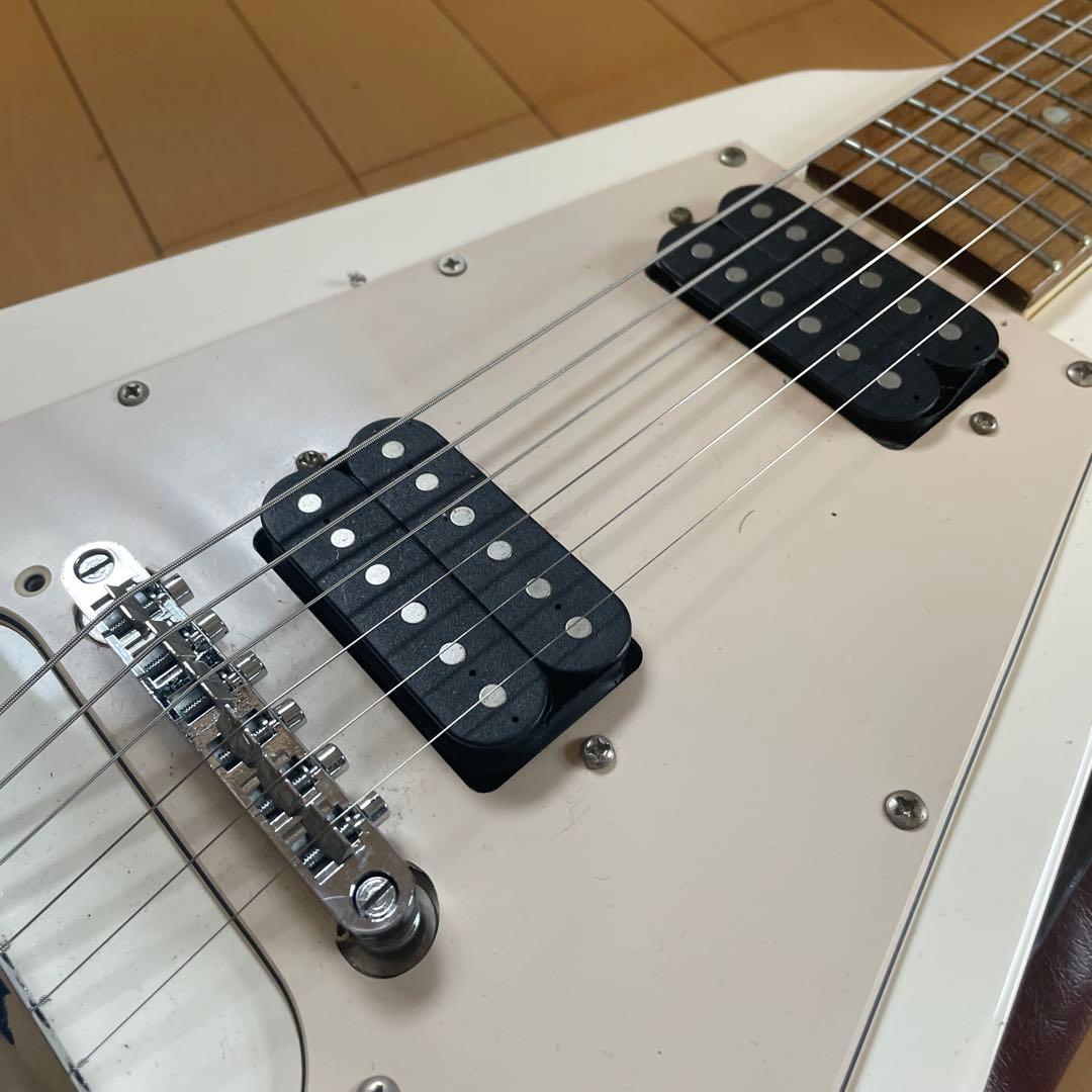 フライングV ケース付き　変形 エレキギター ビンテージホワイト