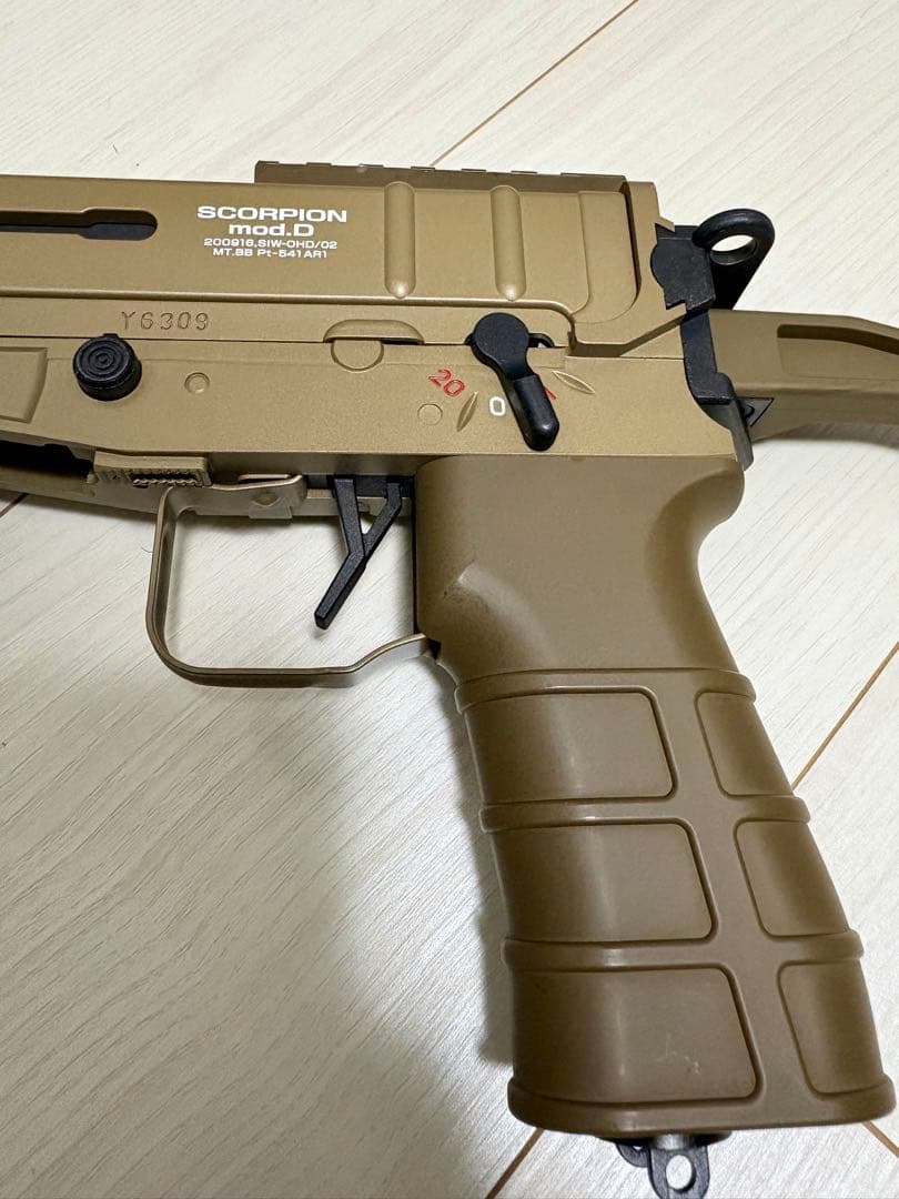 【生産終了】東京マルイ スコーピオン mod.D 電動SMG バッテリー付