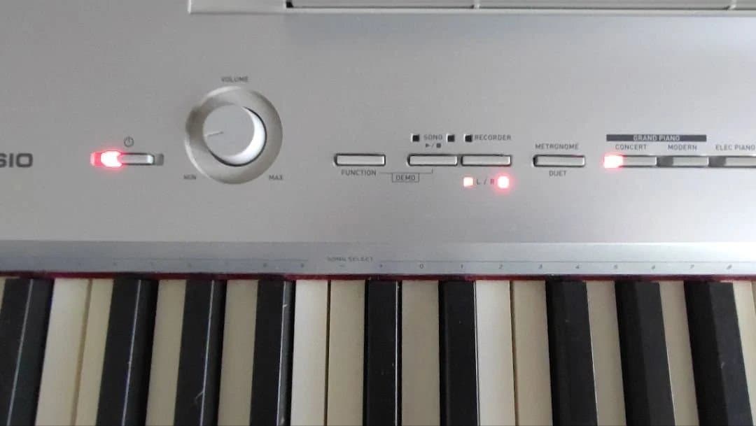 CASIO Privia PX-150WE　出品11/27まで