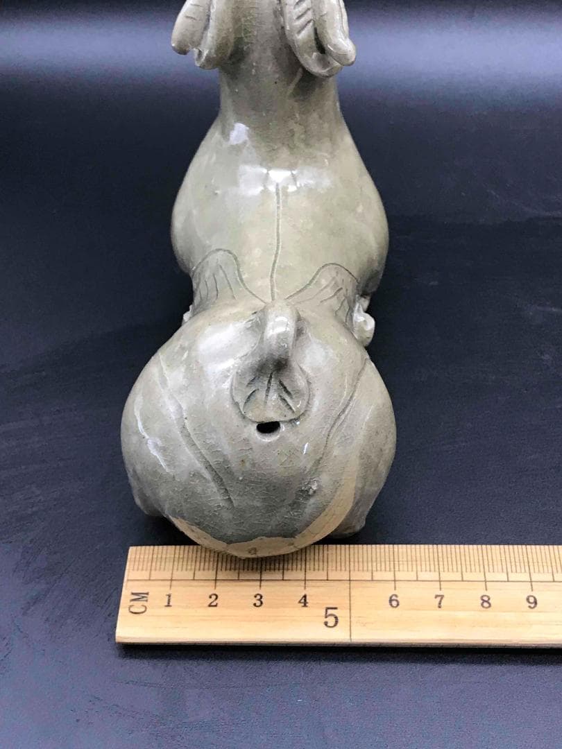 中国骨董　隨―唐時代　青磁越州窯　羊　置物　旧家蔵出し(C-8)