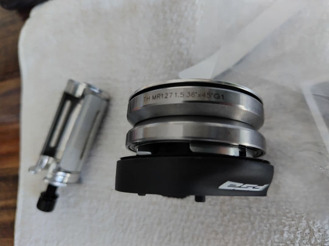 FSA NO.55R ヘッドパーツ