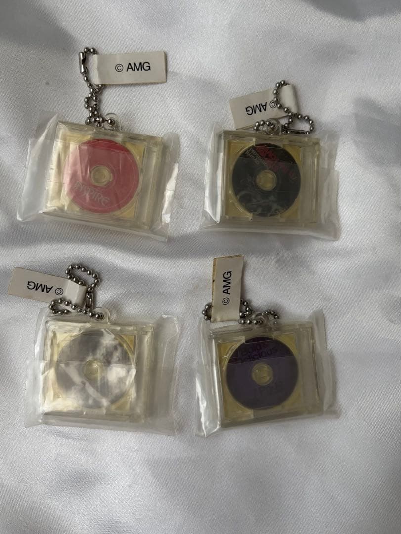 【Kazuto85さま専用】浜崎あゆみ CD ミニチュア キーホルダー ガチャ