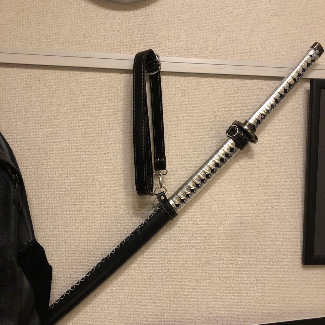 希少品　高級模造刀　ローズウッド　木刀　鞘付き木刀　拵え　高級居合刀　銀拵え