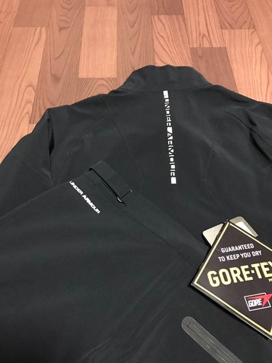 希少 アンダーアーマー MD ブラック ゴアテックス ウェアのみの出品です