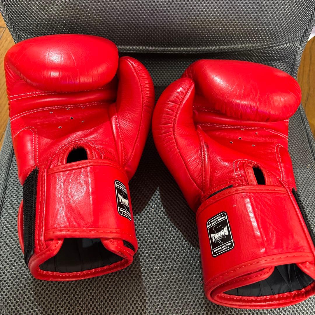 TWINS SPECIAL ボクシンググローブ 10oz 赤