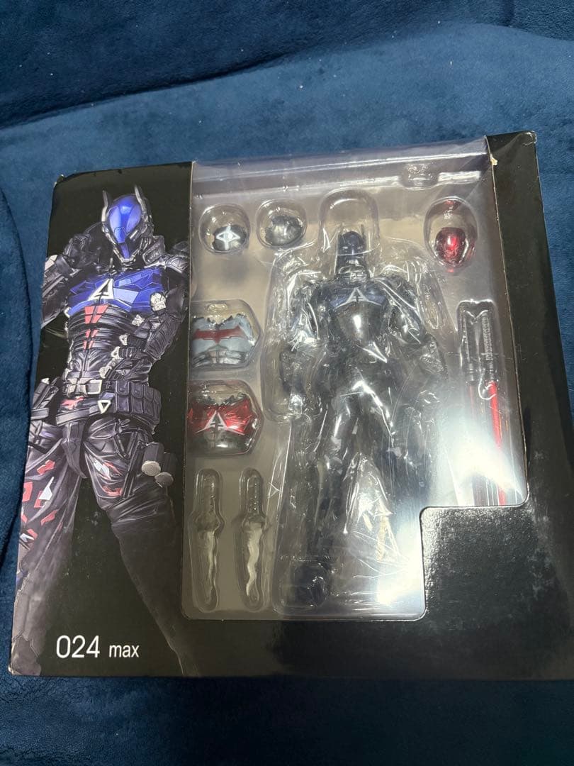 アメイジング　ヤマグチ　バットマン　アーカムナイト　リボルテック　新品　未開封