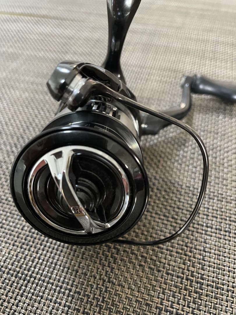 【極美品】シマノ 23ヴァンキッシュ2500S SHIMANO