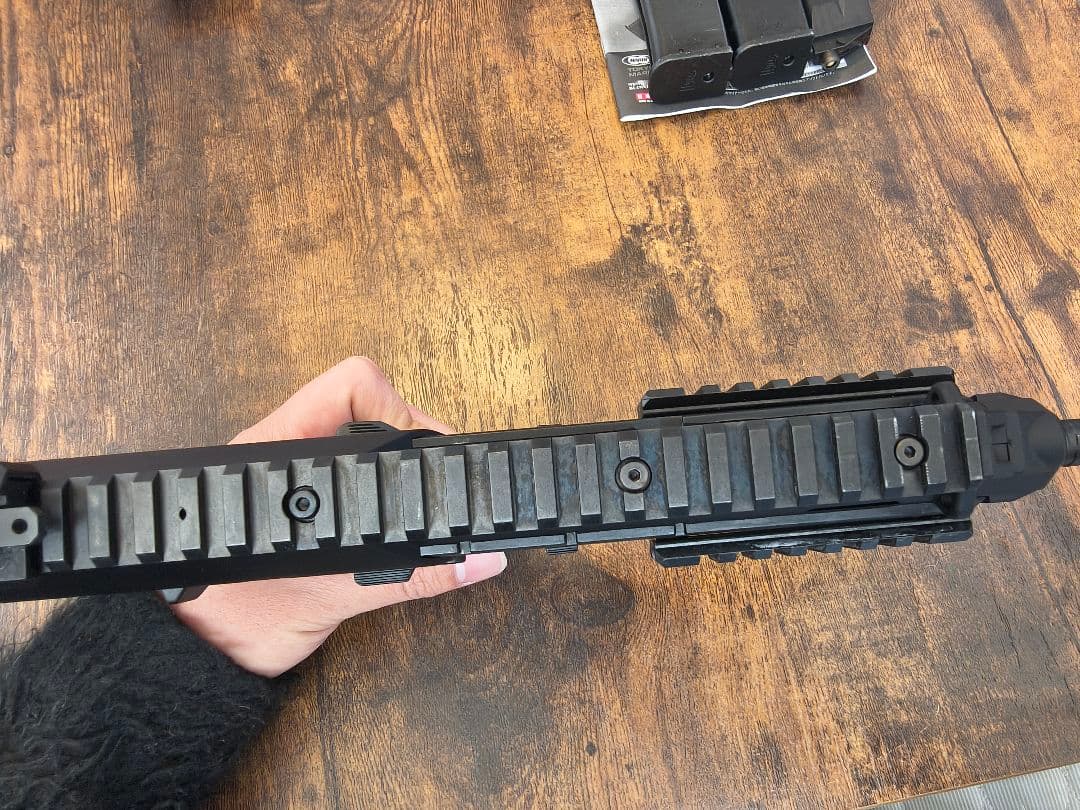 東京マルイ　MP7A1 ガスガン　マガジン2本