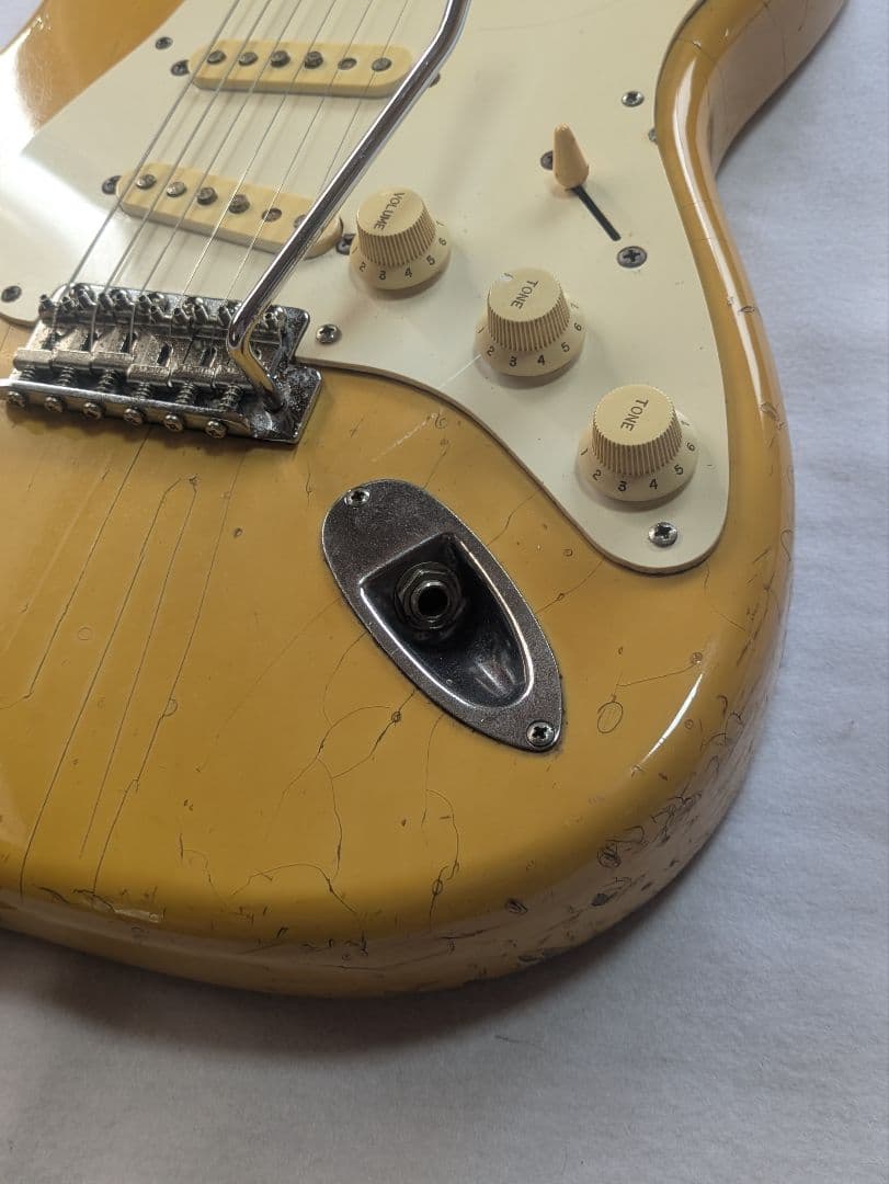 Fender Japan ST57 フジゲン製　軽量3.2kg　送料無料