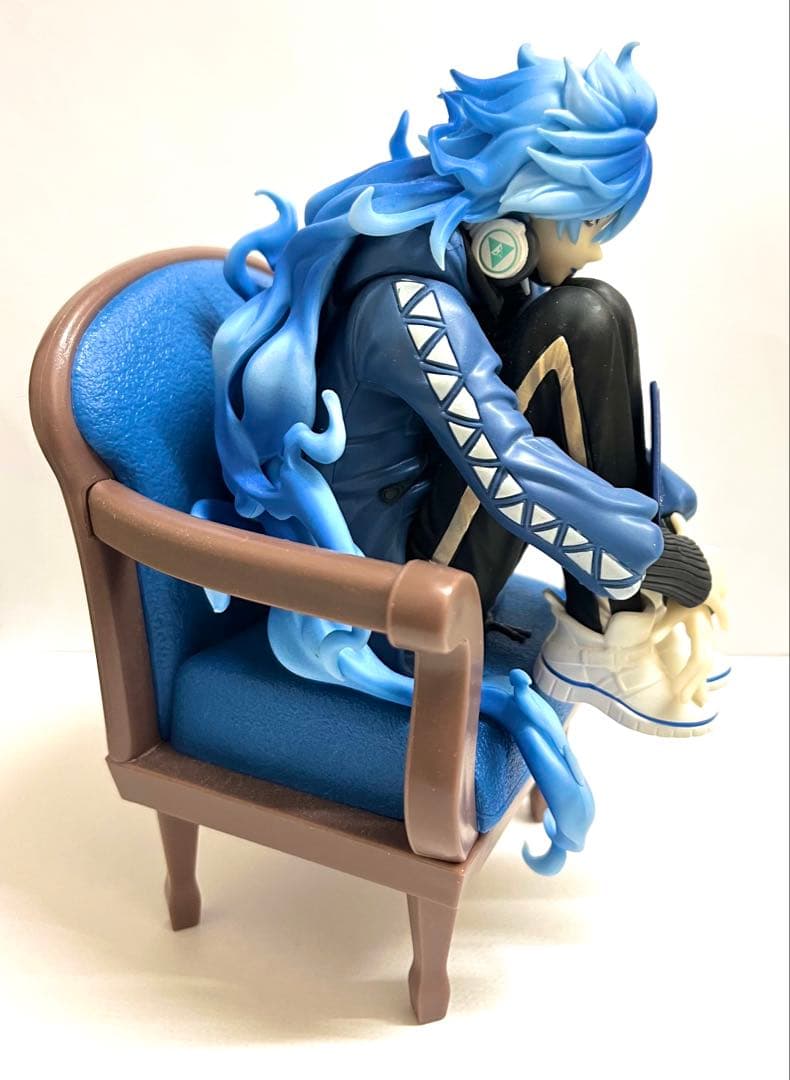 ツイステ　イデア　フィギュア