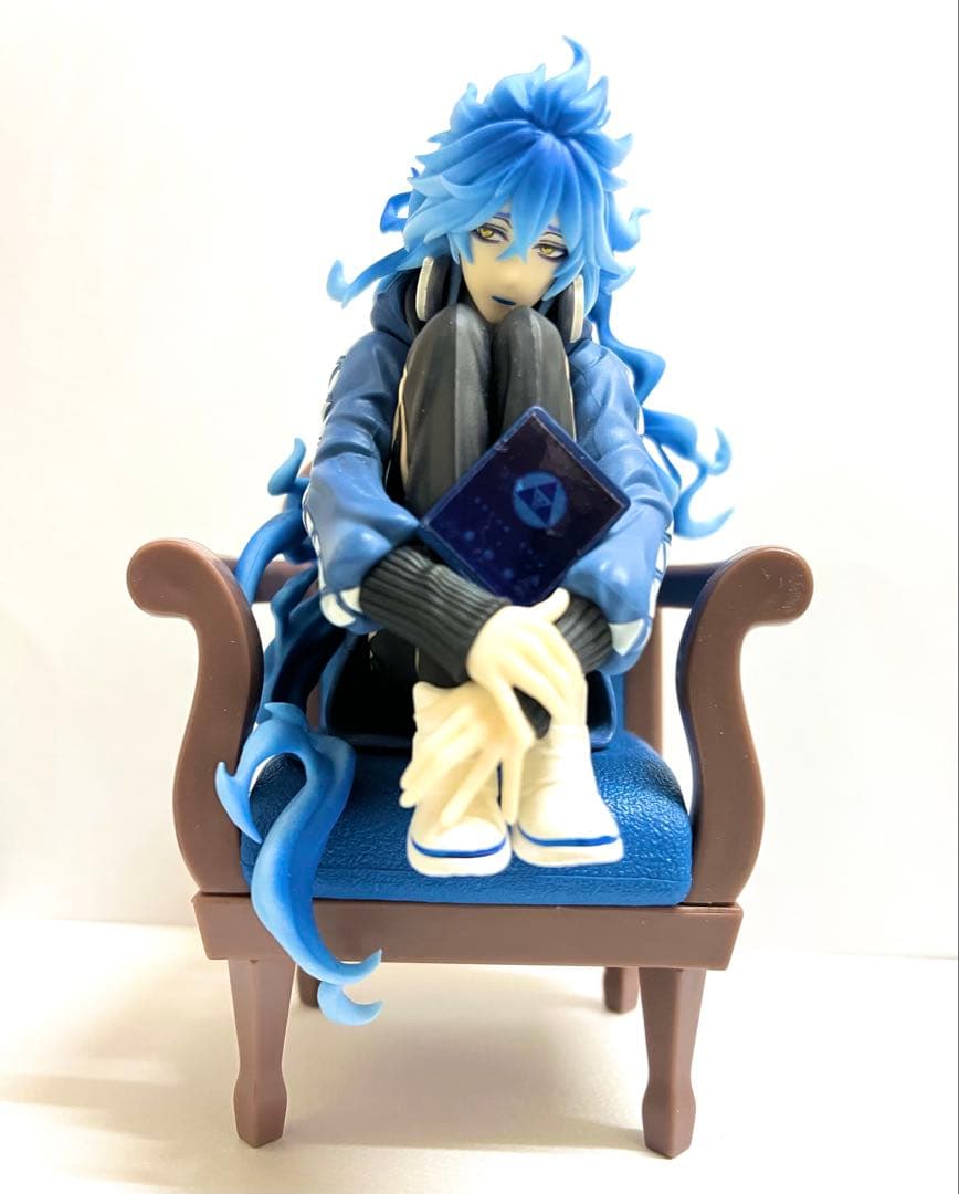 ツイステ　イデア　フィギュア