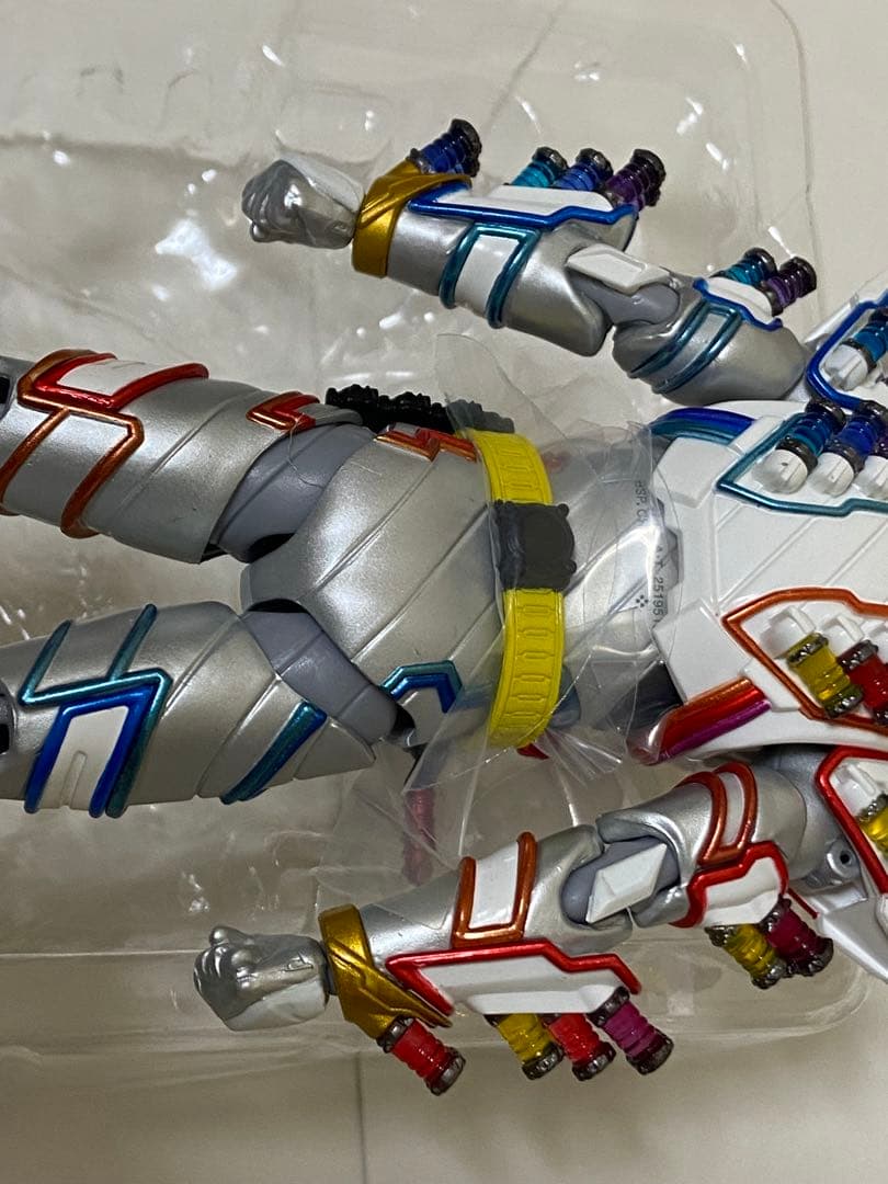 仮面ライダービルド ジーニアスフォーム S.H.Figuarts