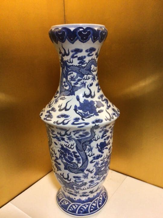 大花瓶　龍めっちゃいるやん。。。高さ約61センチ。