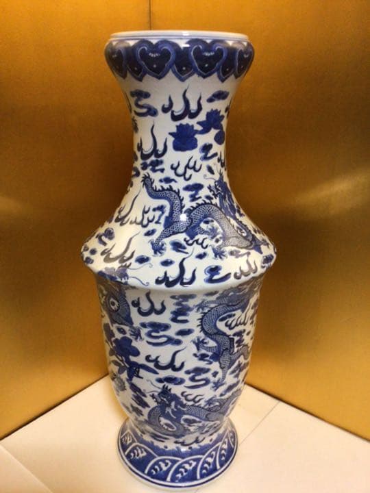 大花瓶　龍めっちゃいるやん。。。高さ約61センチ。