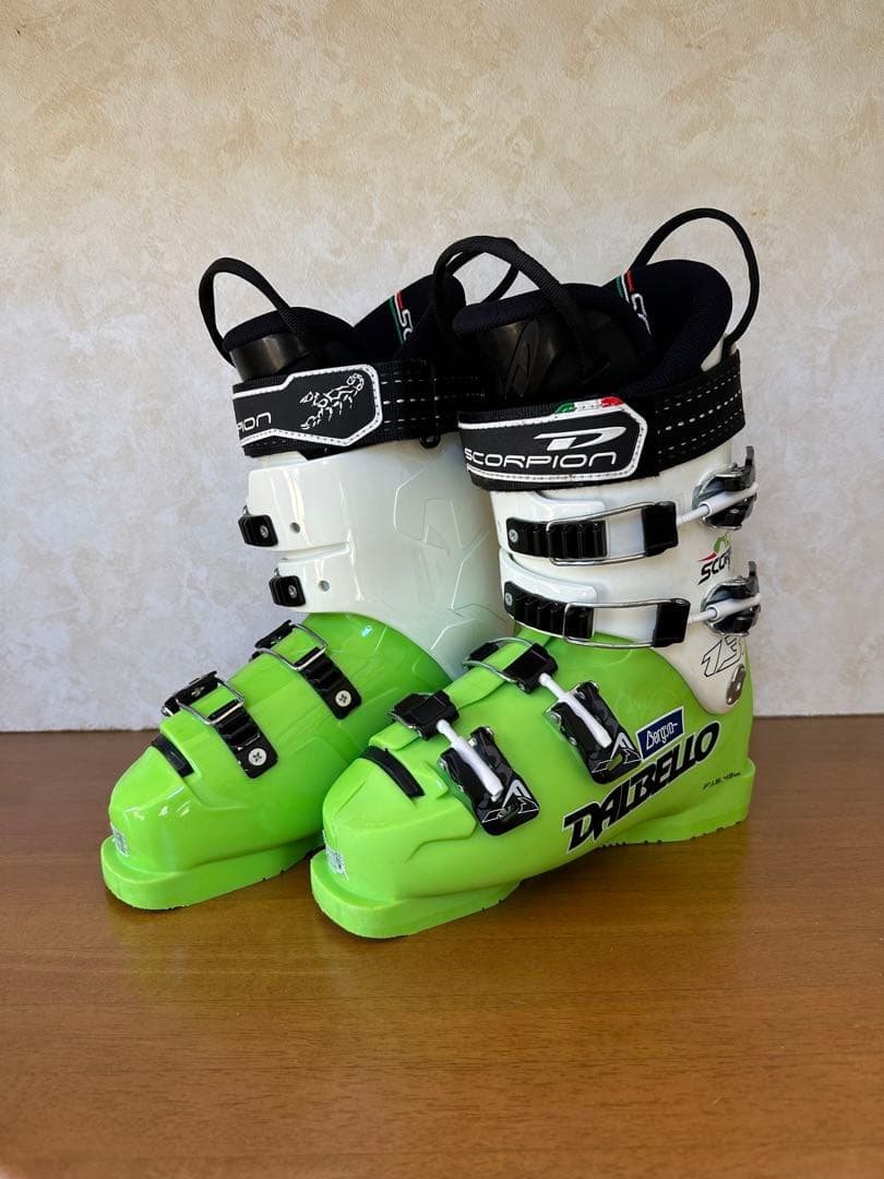 Dalbello Scorpion スキーブーツ グリーン/ホワイト