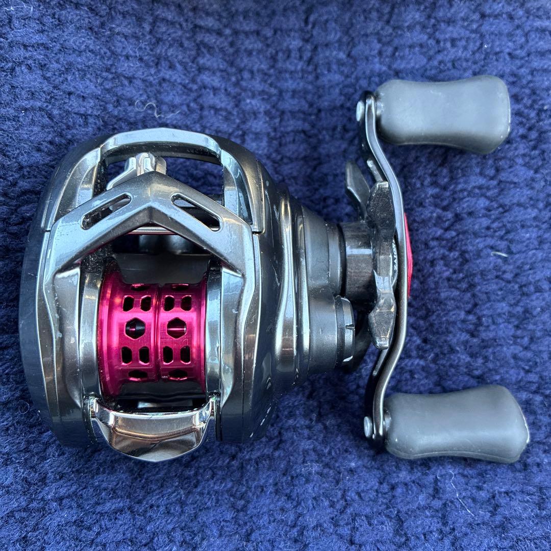 【最終値下】 Daiwa 20アルファス　エア TW 8.6R ベイトリール