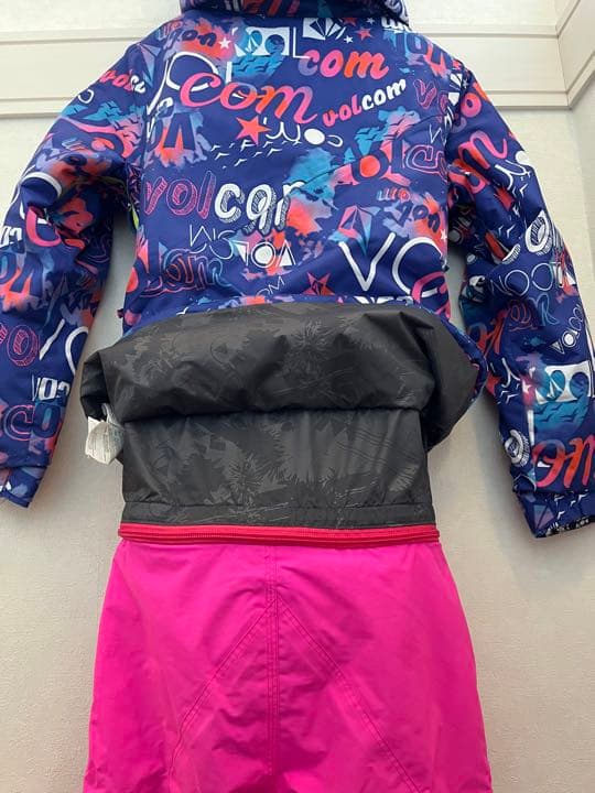 VOLCOM ガールズ　ウェア