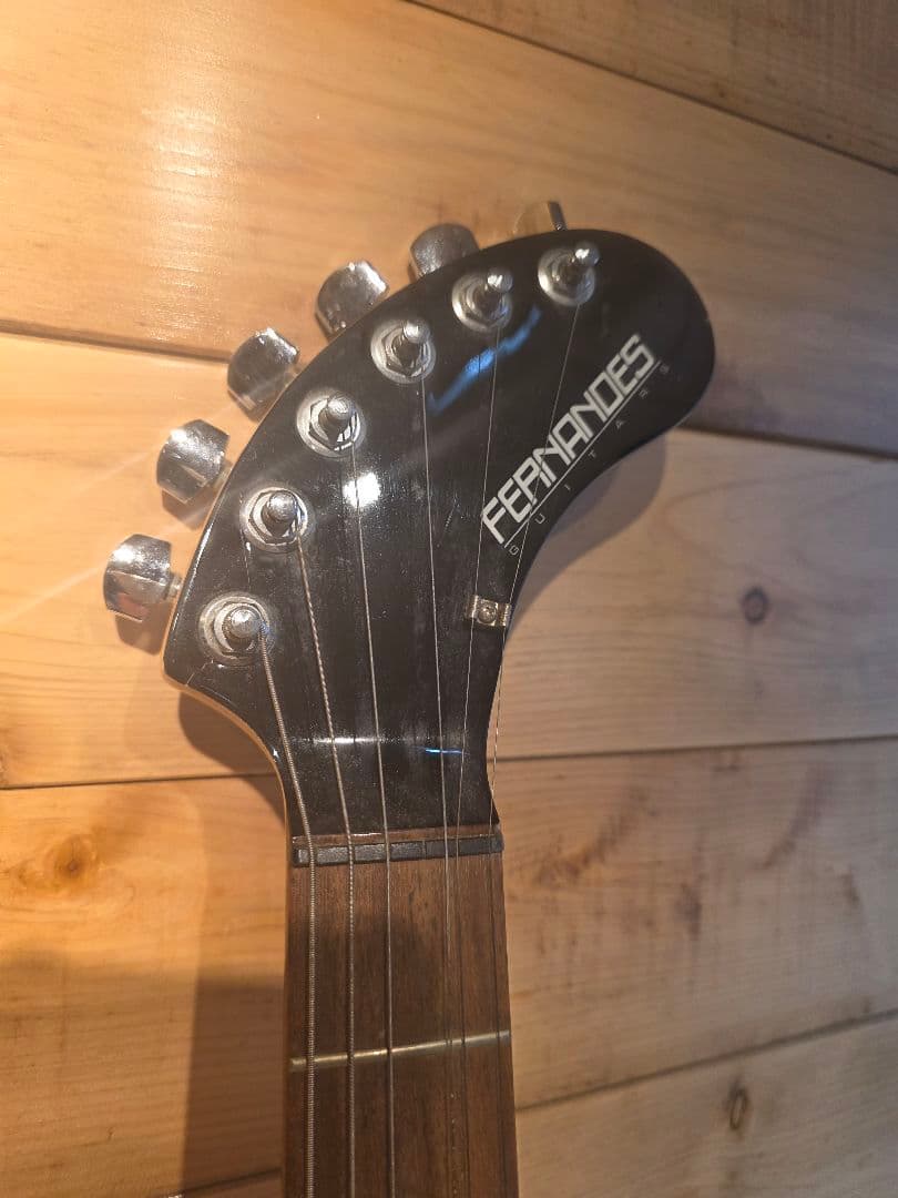 ZO-3 ブラック　FERNANDES　アンプ内蔵ギター