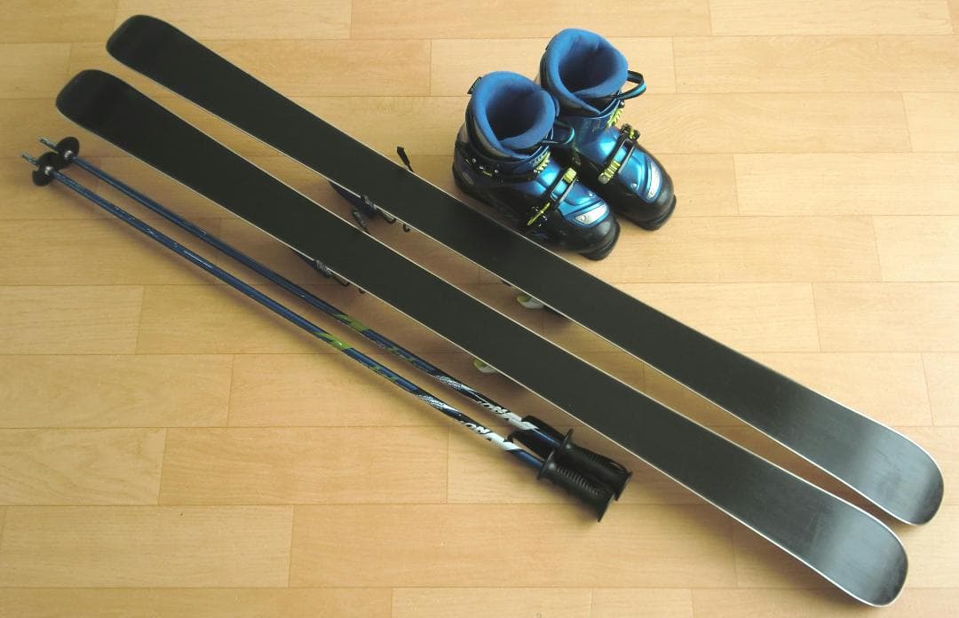 ■■送料無料■ジュニア用スキーフルセット■板140靴24■WAX済■ミニオン■■