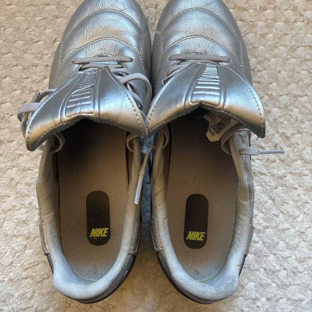 ナイキプレミア　スパイク　サッカーシューズ　ティエンポ