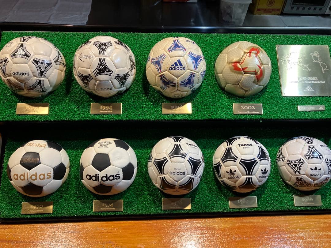 日韓W杯記念ボール ヒストリカルマッチボール9個セット限定品